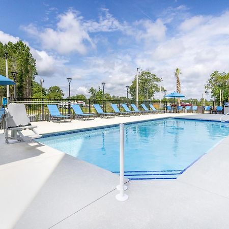 La Quinta Inn & Suites By Wyndham Valdosta Exterior photo